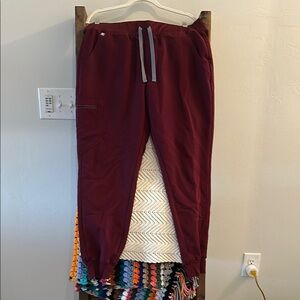 Burgundy Fig Jogger scrubs EUC